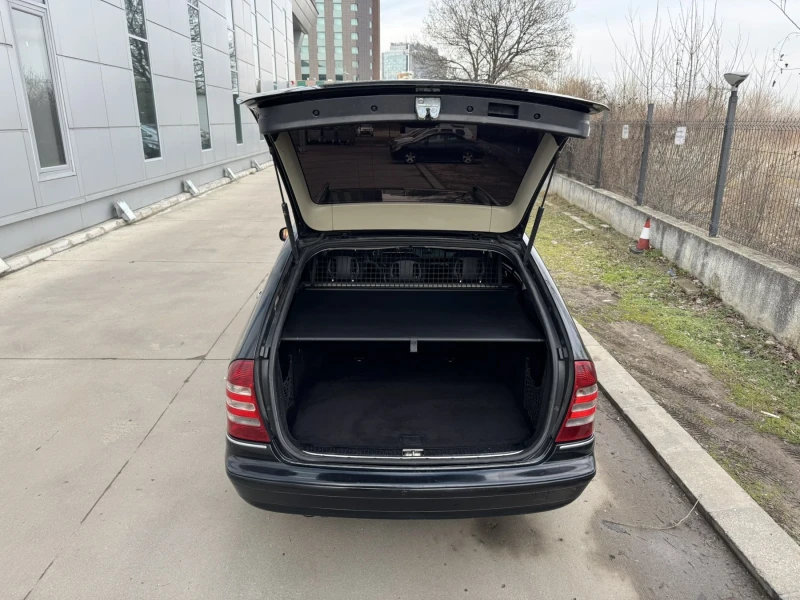 Mercedes-Benz C 220, снимка 6 - Автомобили и джипове - 49000741