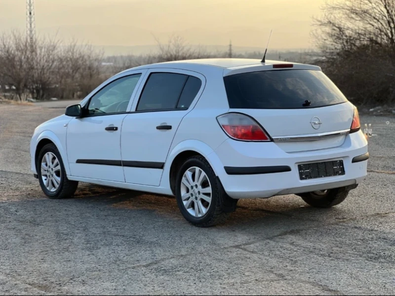 Opel Astra, снимка 7 - Автомобили и джипове - 49365445