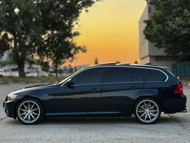 BMW 330 I/KEYLESS/ПАНОРАМА, снимка 2 - Автомобили и джипове - 51452384