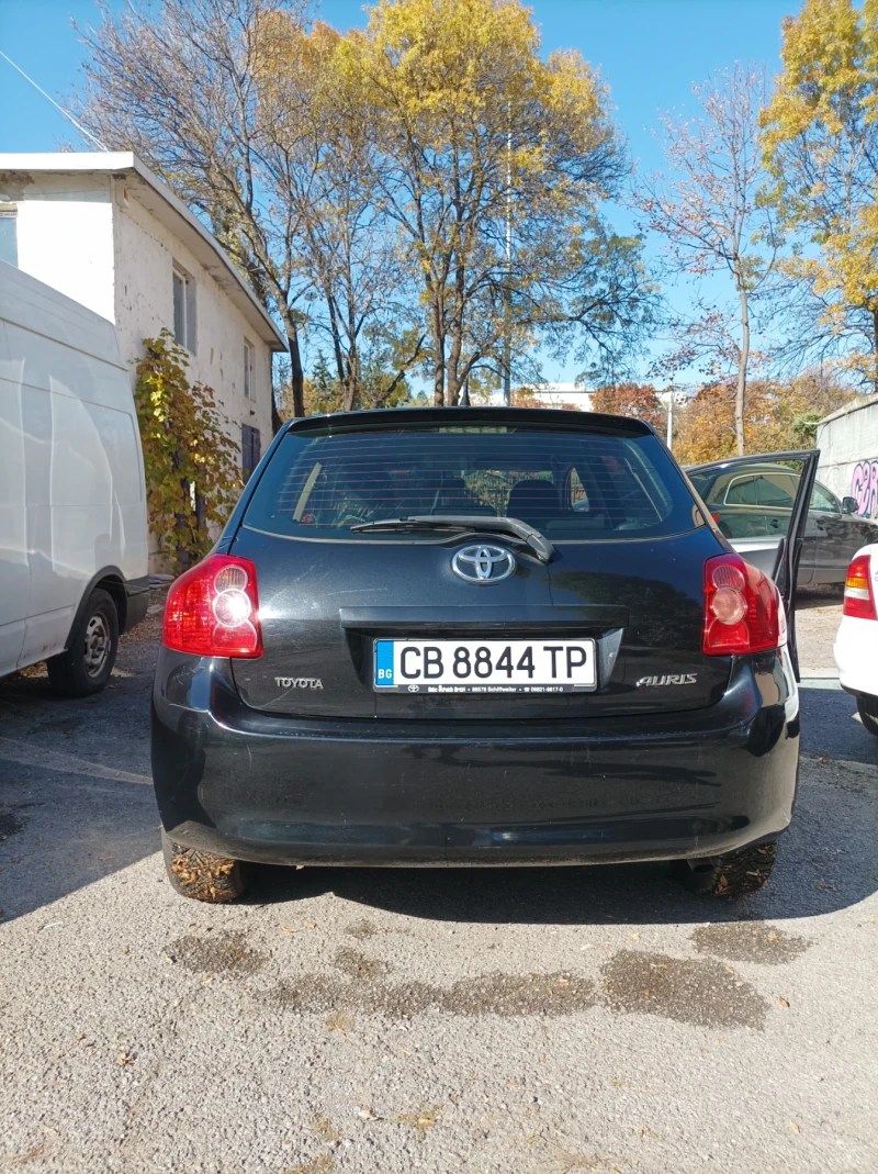 Toyota Auris, снимка 5 - Автомобили и джипове - 52268905