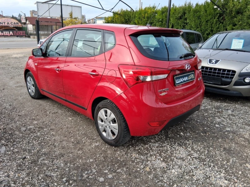 Hyundai Ix20, снимка 6 - Автомобили и джипове - 52395513