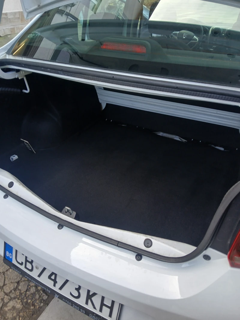 Dacia Logan 1.5 DCI, снимка 10 - Автомобили и джипове - 52899815