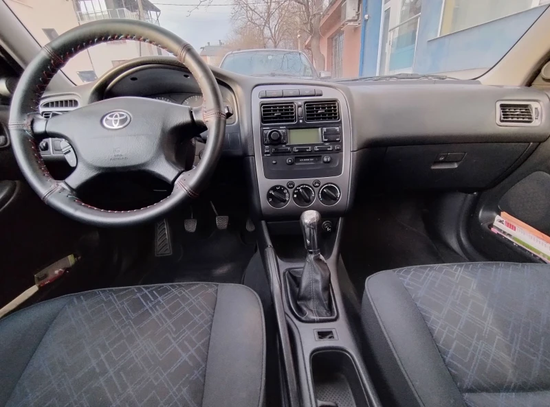 Toyota Avensis, снимка 12 - Автомобили и джипове - 53054884