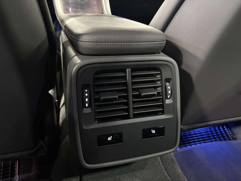 Porsche Taycan  Turbo PERFORMANCE PKG| SPORT, снимка 16 - Автомобили и джипове - 53099128