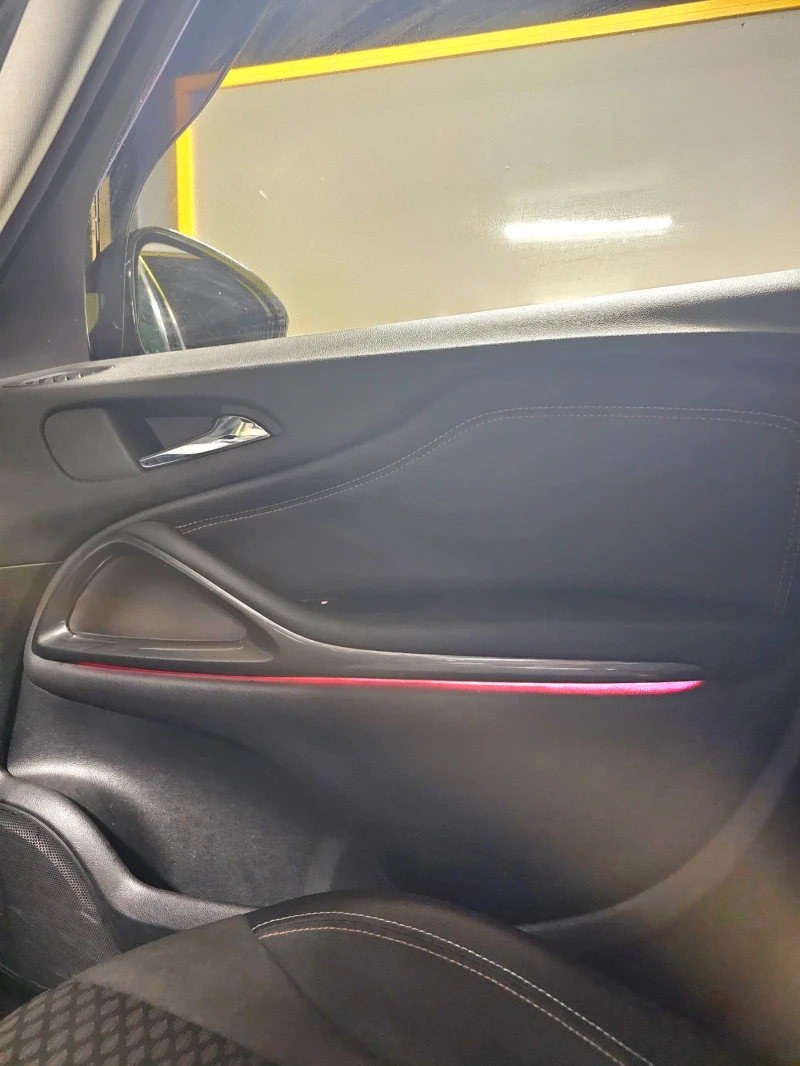 Opel Zafira 1.6 CDTI, снимка 9 - Автомобили и джипове - 53185487