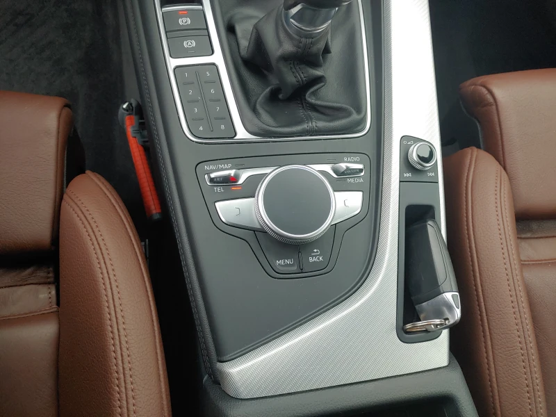 Audi A4 2.0TDI-Изключително запазен!, снимка 11 - Автомобили и джипове - 53521181