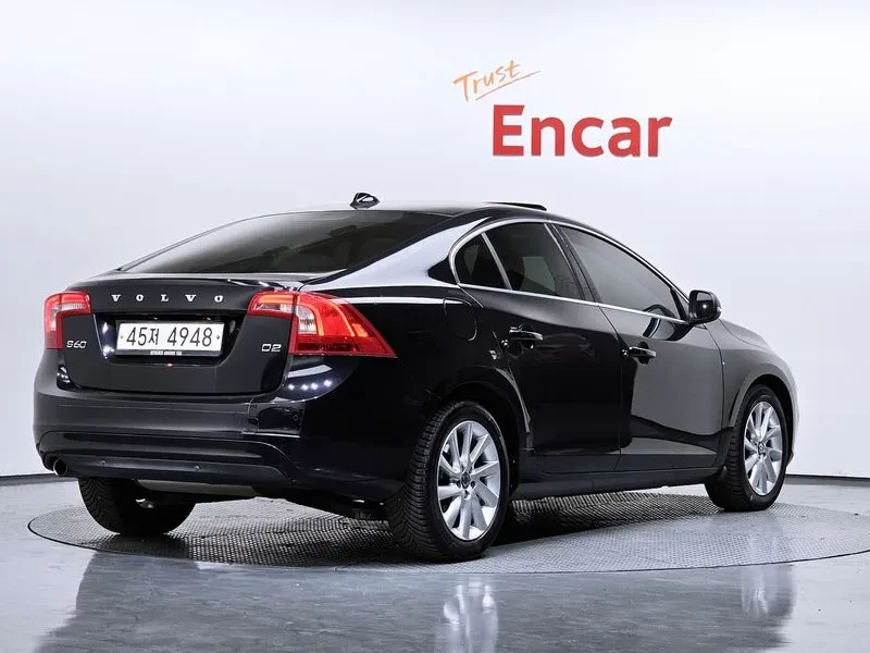 Volvo S60, снимка 2 - Автомобили и джипове - 54326545