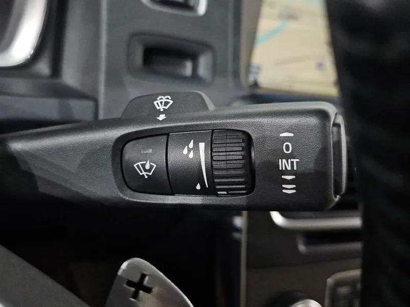 Volvo S60, снимка 16 - Автомобили и джипове - 54326545