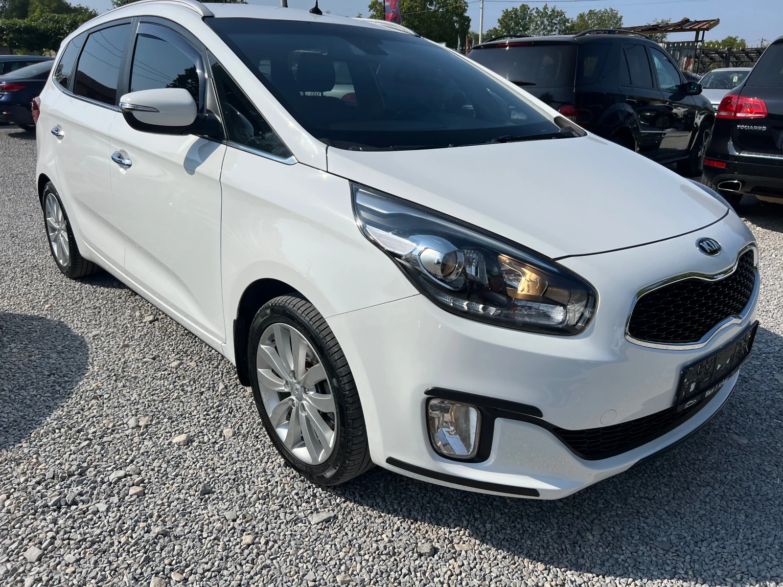 Kia Carens 1.7GRDI-KEYLESS-GO-NAVI= KAMERA - изображение 6