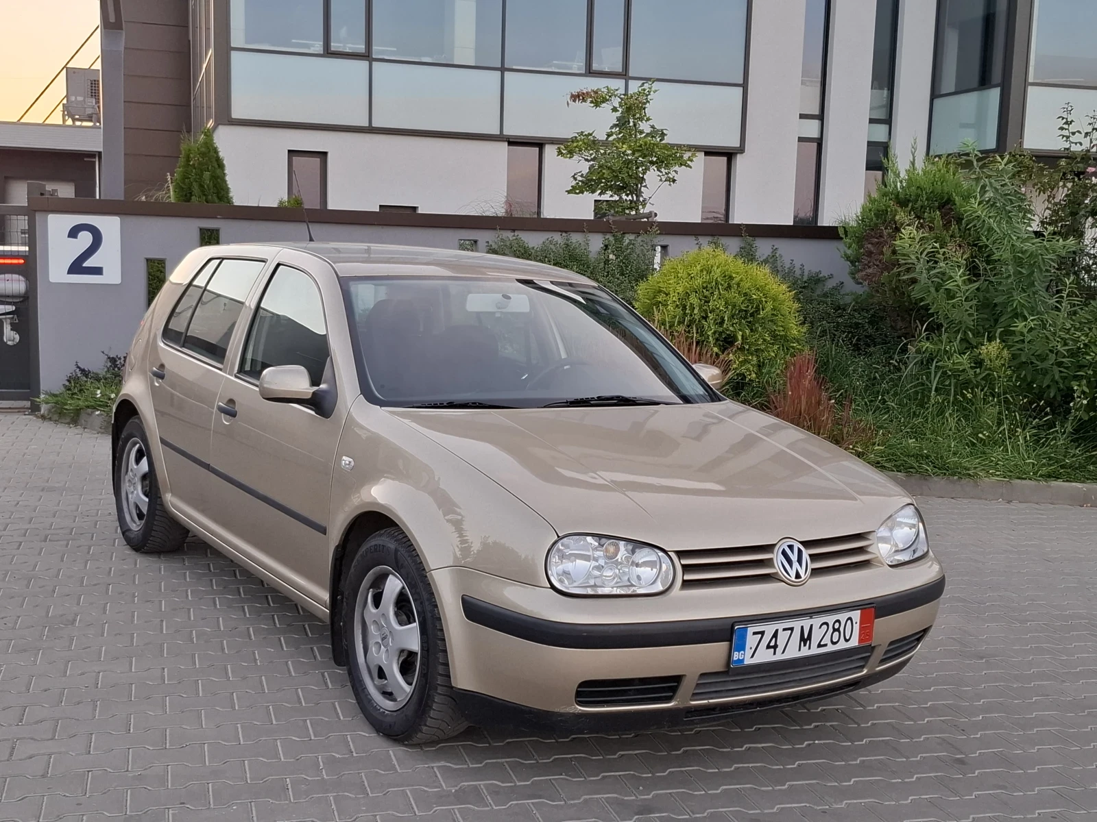 VW Golf 1.9TDI* (101кс)* * 4-MOTION* * 6-СКОРОСТИ* HОВ ВНО - изображение 8