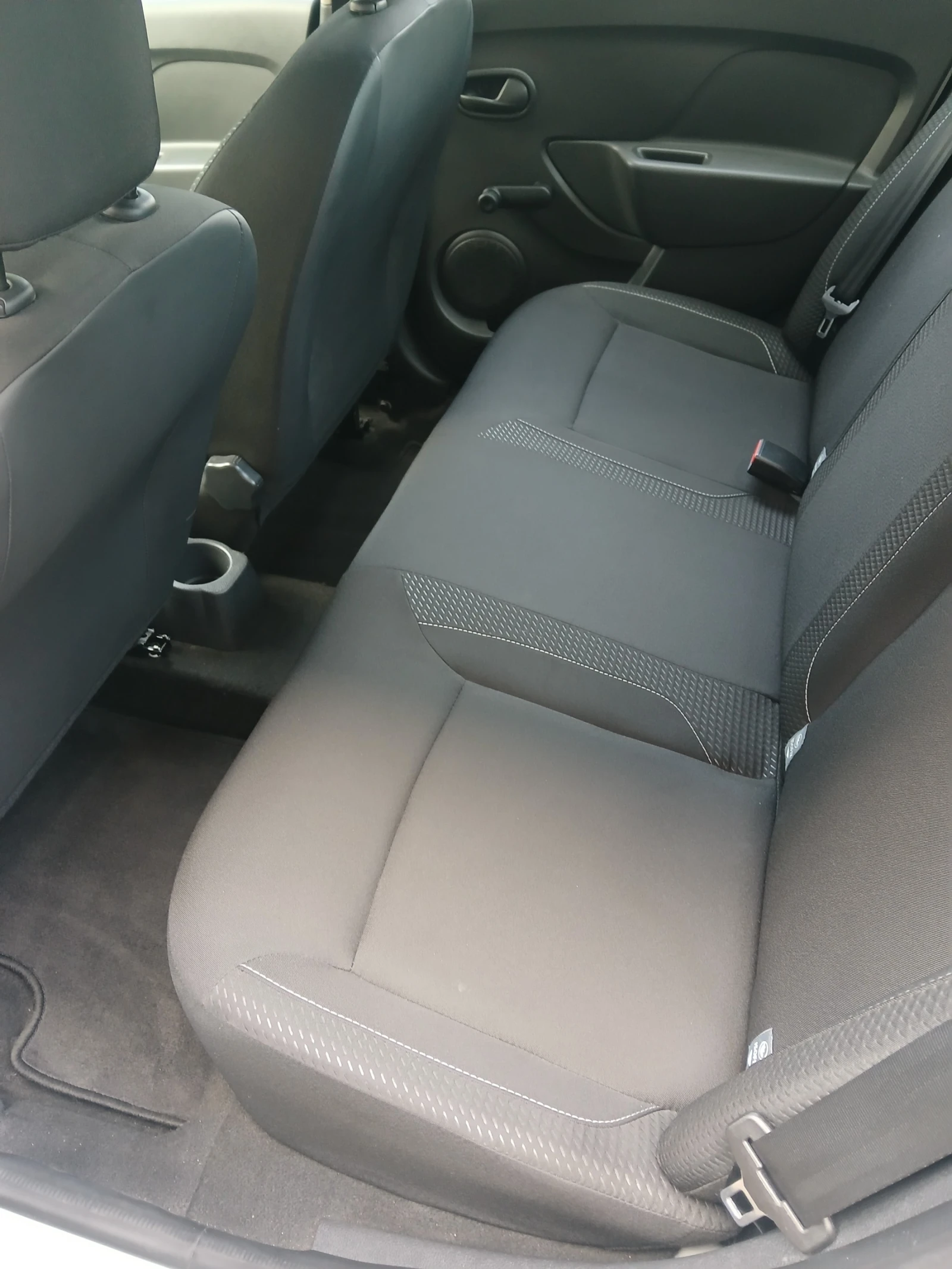 Dacia Logan 1.5 DCI - изображение 8