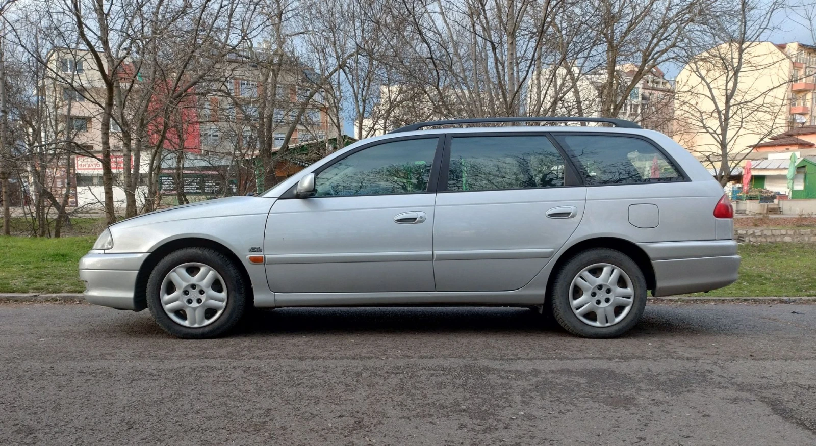 Toyota Avensis  - изображение 3