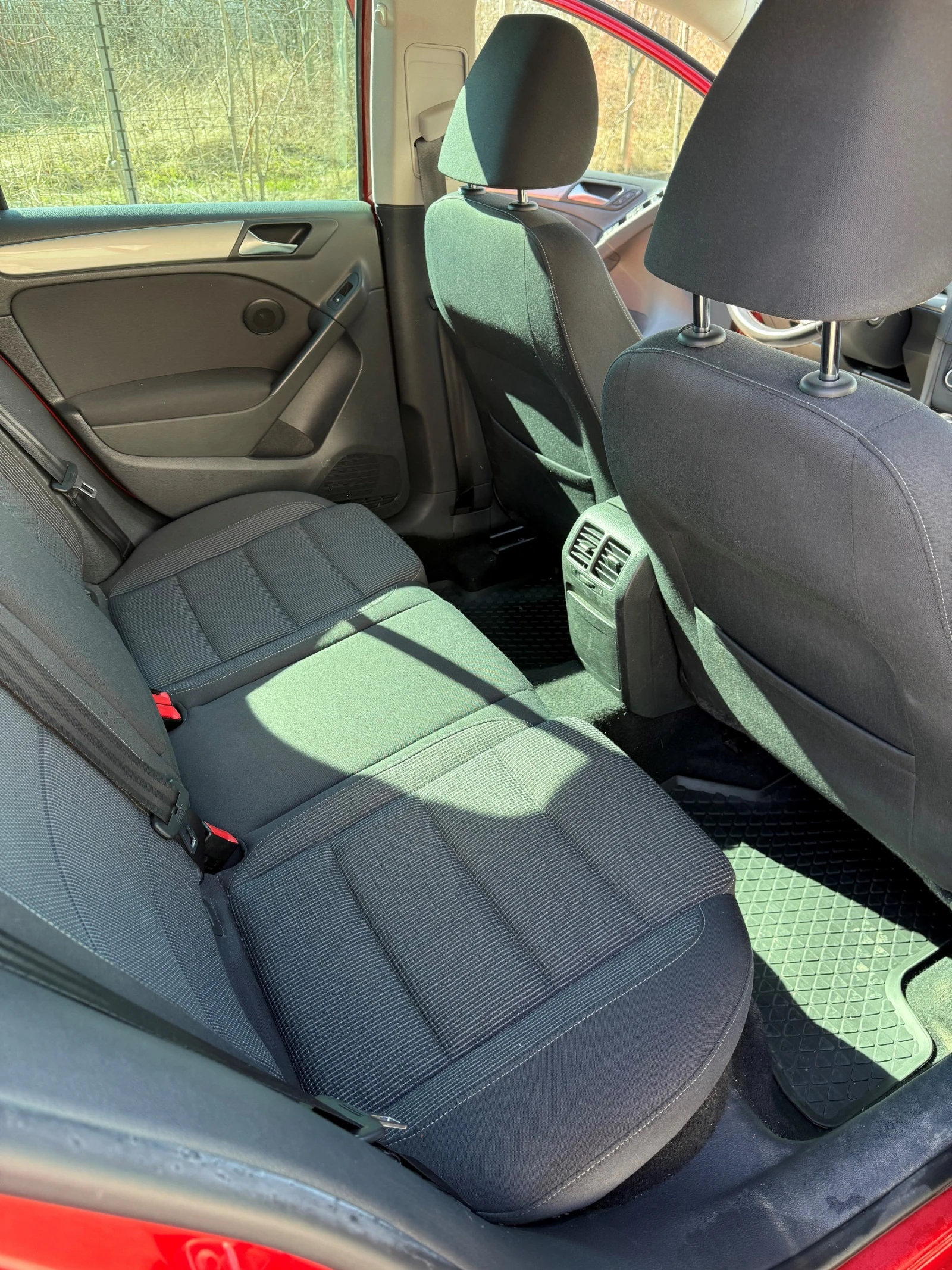 VW Golf 1.6 TDI Rabbit, снимка 9 - Автомобили и джипове - 53726646