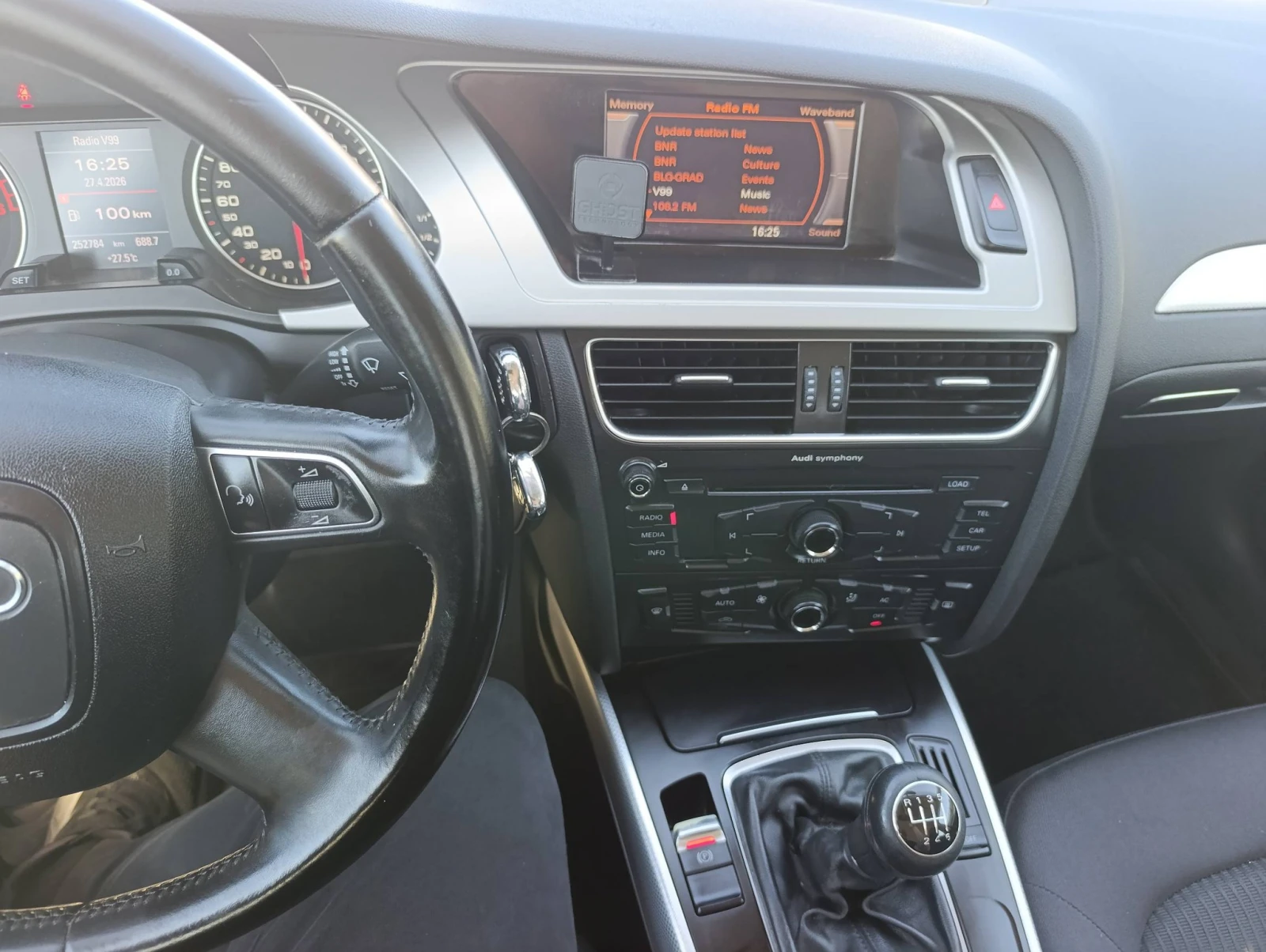 Audi A4 2.0 TDI, снимка 16 - Автомобили и джипове - 54334405