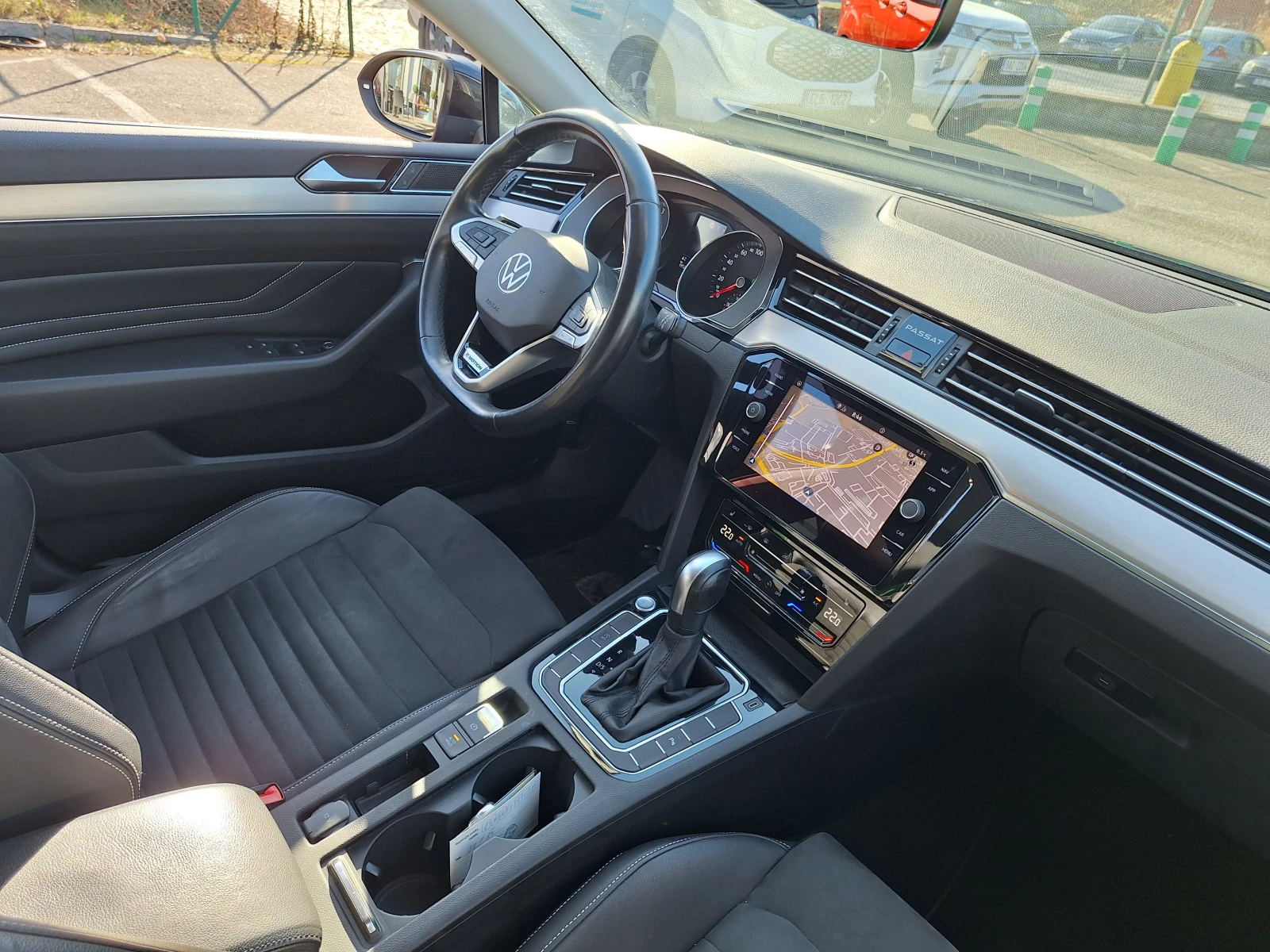 VW Passat 2.0TDI/ DSG/ 200кс./ 4x4/ Elegance/ Очакван!, снимка 6 - Автомобили и джипове - 54400870