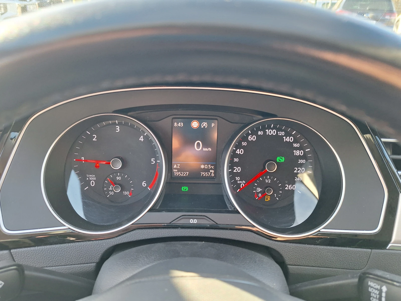 VW Passat 2.0TDI/ DSG/ 200кс./ 4x4/ Elegance/ Очакван!, снимка 8 - Автомобили и джипове - 54400870
