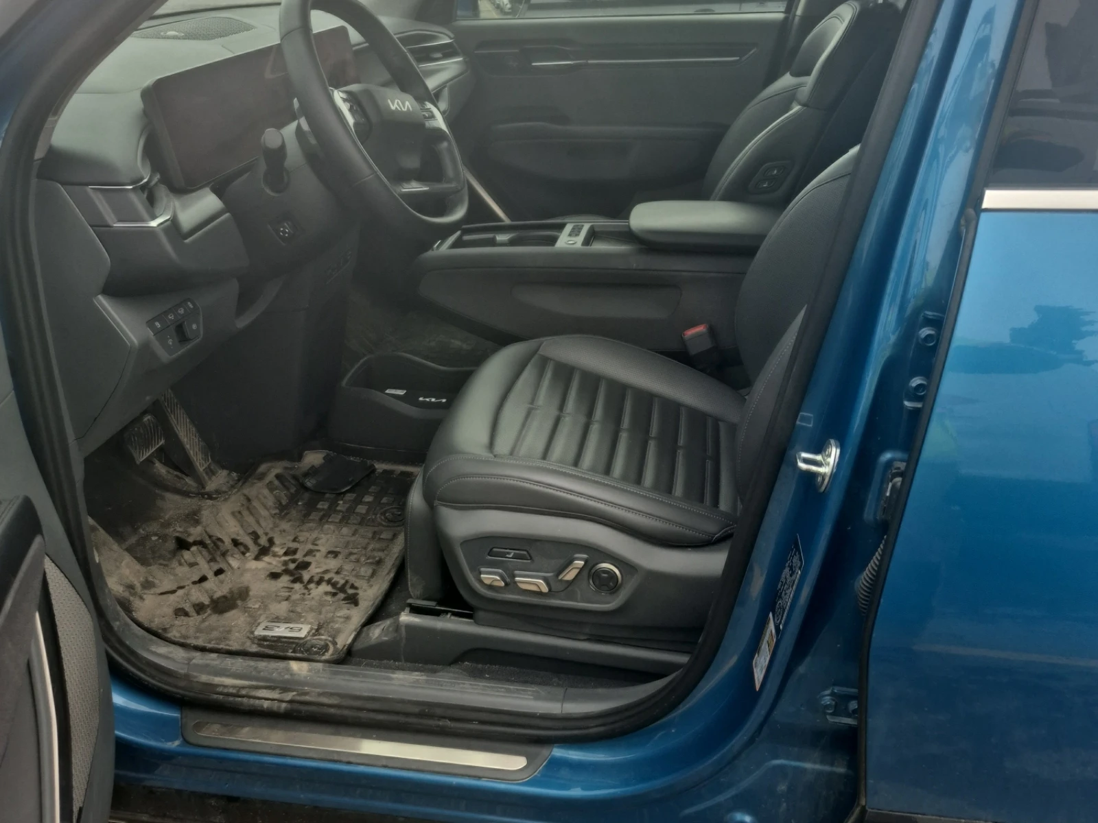 Kia EV9 Land AWD, снимка 9 - Автомобили и джипове - 54645313
