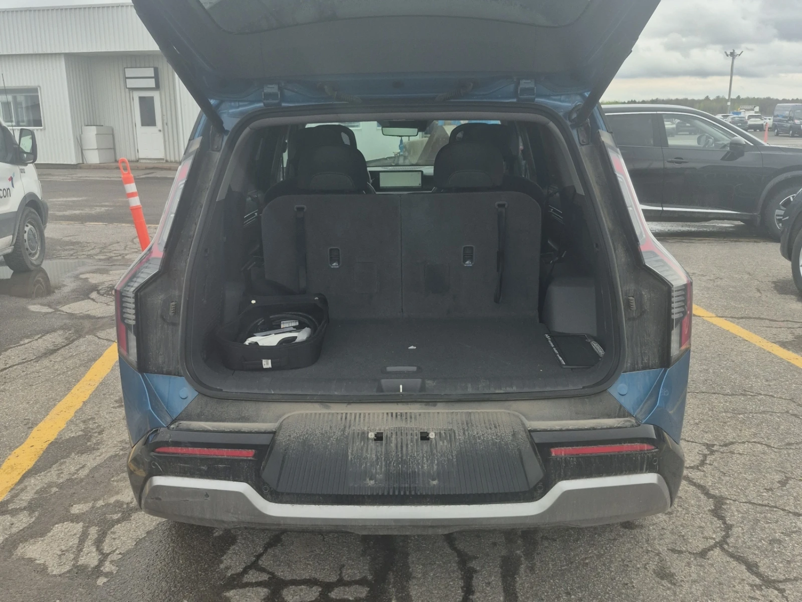 Kia EV9 Land AWD, снимка 8 - Автомобили и джипове - 54645313
