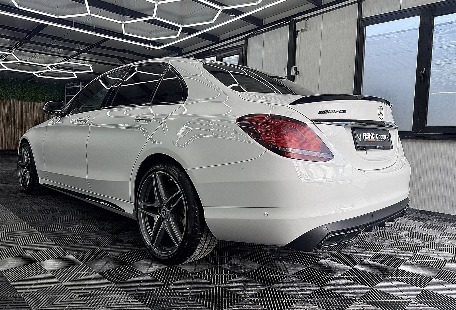 Mercedes-Benz C 220 AMG-line/ECO START STOP/СОБСТВЕН ЛИЗИНГ, снимка 4 - Автомобили и джипове - 54711782