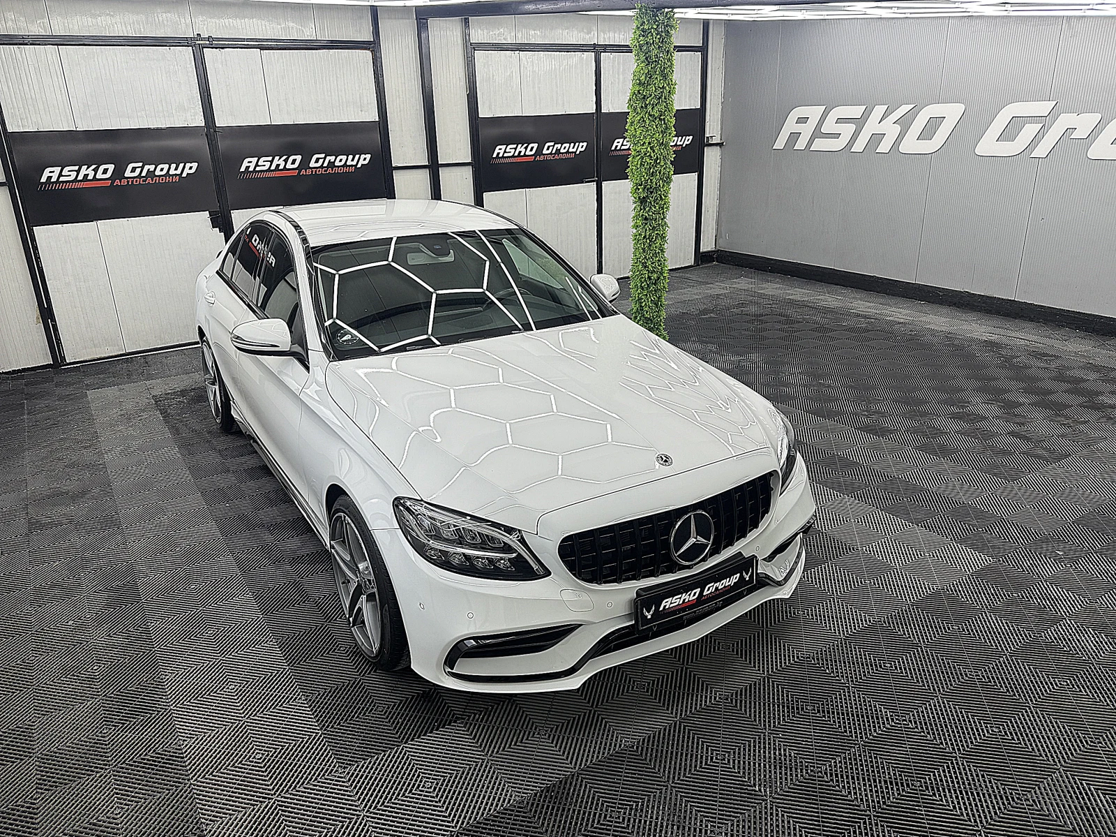 Mercedes-Benz C 220 AMG-line/ECO START STOP/СОБСТВЕН ЛИЗИНГ, снимка 8 - Автомобили и джипове - 54711782