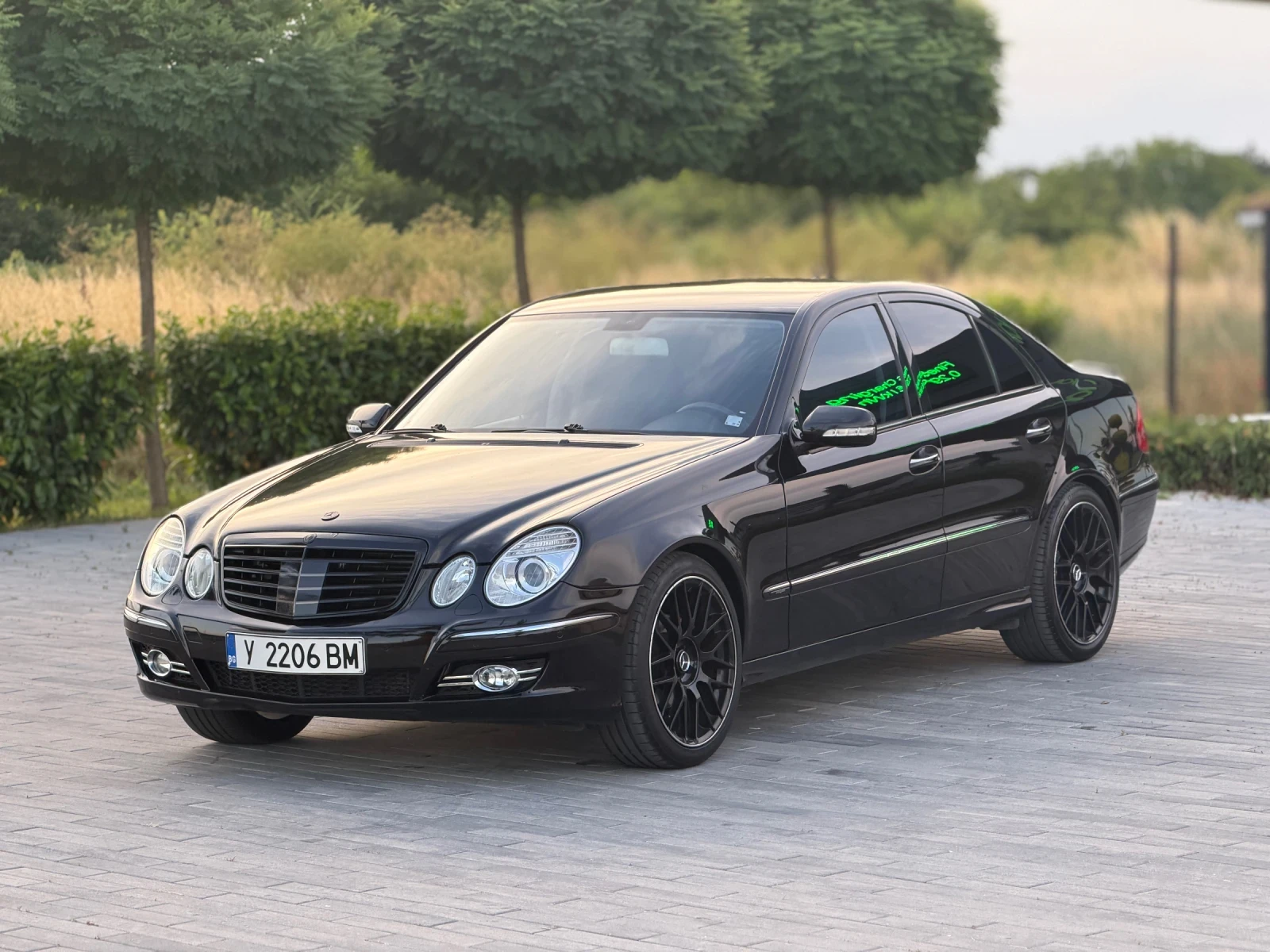 Mercedes-Benz E 320 CDI, снимка 2 - Автомобили и джипове - 55025681