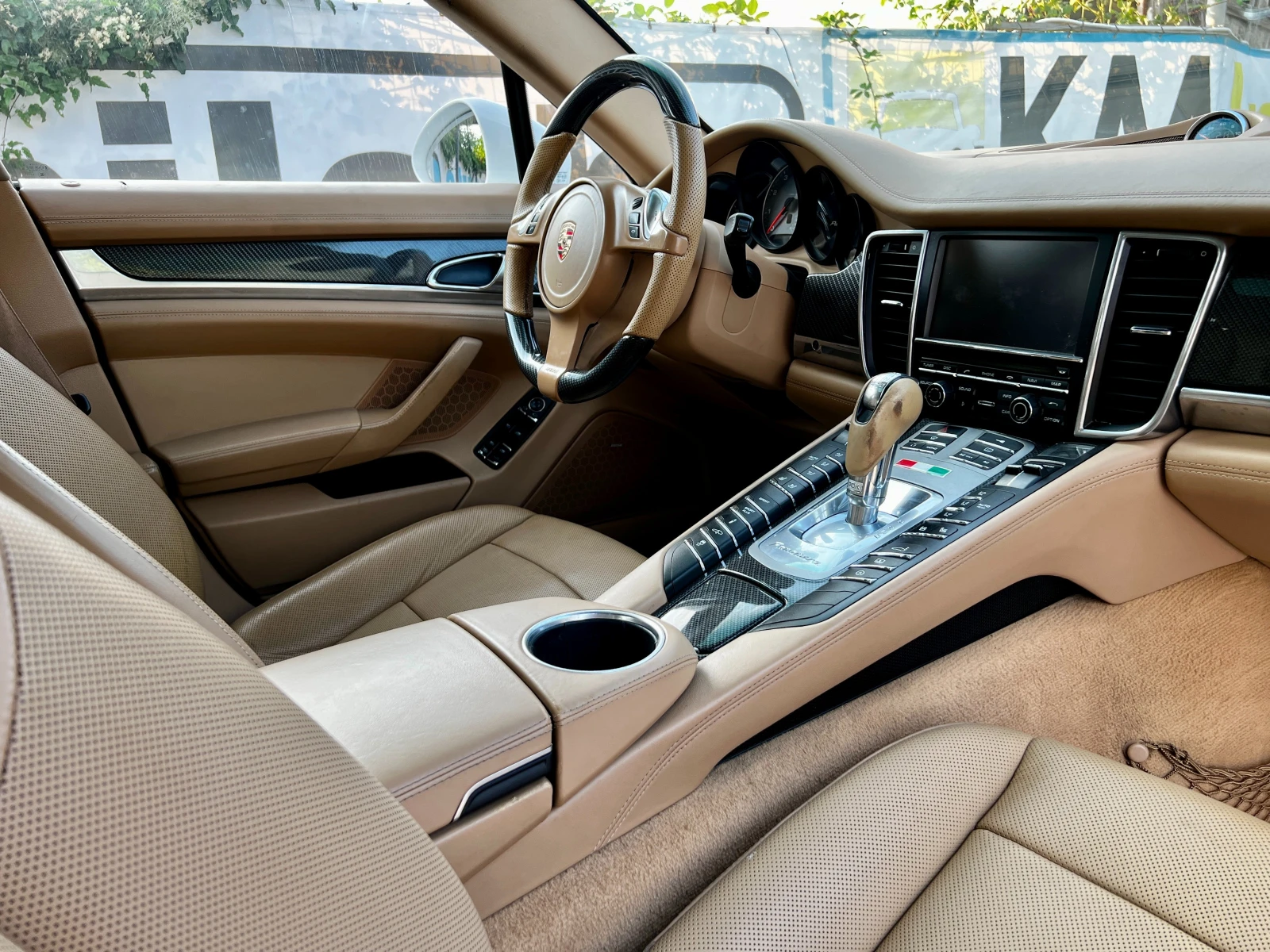 Porsche Panamera 4S 4.8V-8 CARBON/SPORTCHRONO/BOSE/СЕРВИЗНА ИСТОРИЯ, снимка 16 - Автомобили и джипове - 55589630
