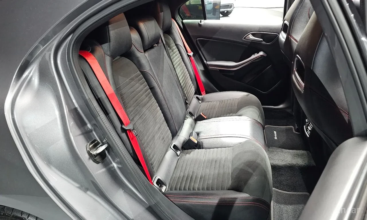 Mercedes-Benz A45 AMG AMG 4 MATIC * FULL EXTRAS, снимка 8 - Автомобили и джипове - 55834326