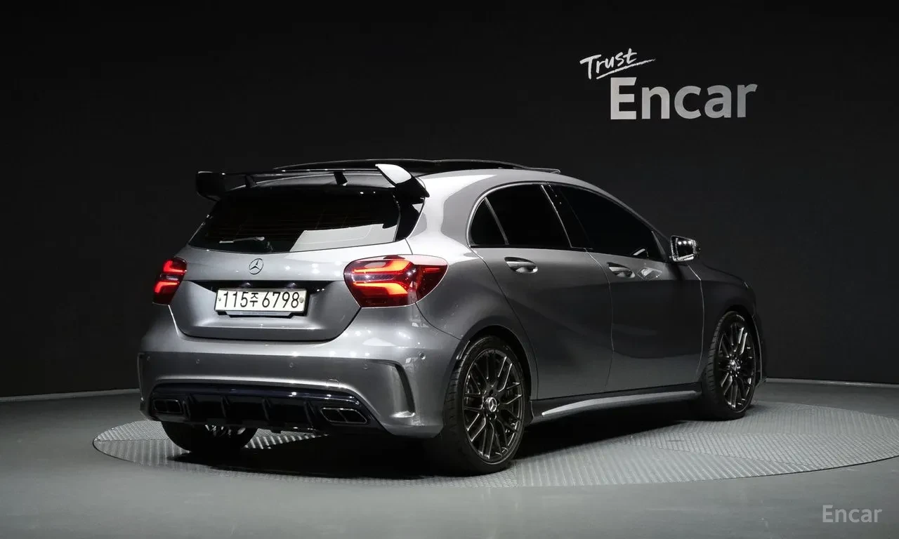 Mercedes-Benz A45 AMG AMG 4 MATIC * FULL EXTRAS, снимка 3 - Автомобили и джипове - 55834326