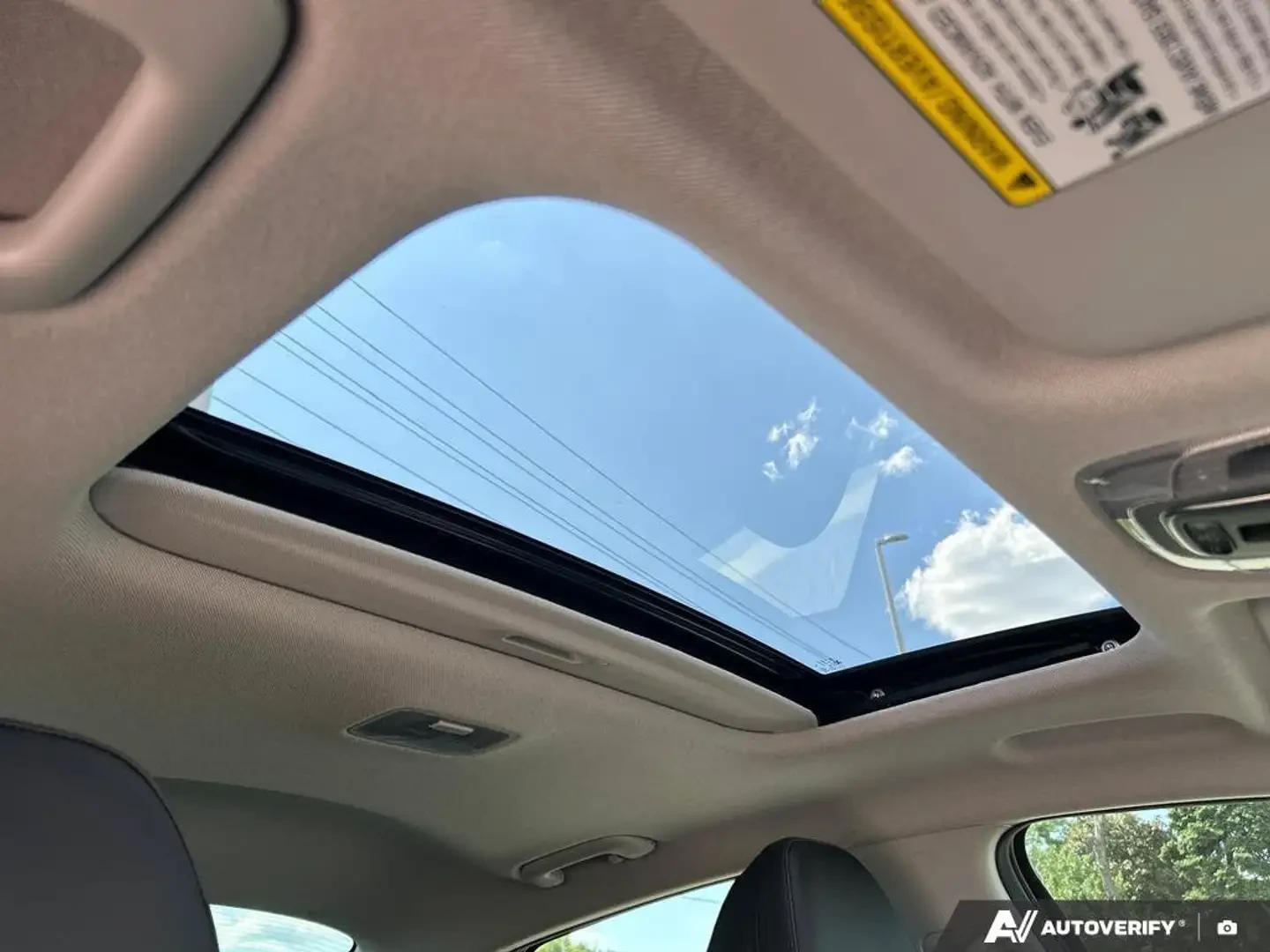 Hyundai Elantra Luxury Fwd 2 Keys Leather Sunroof, снимка 15 - Автомобили и джипове - 55926068