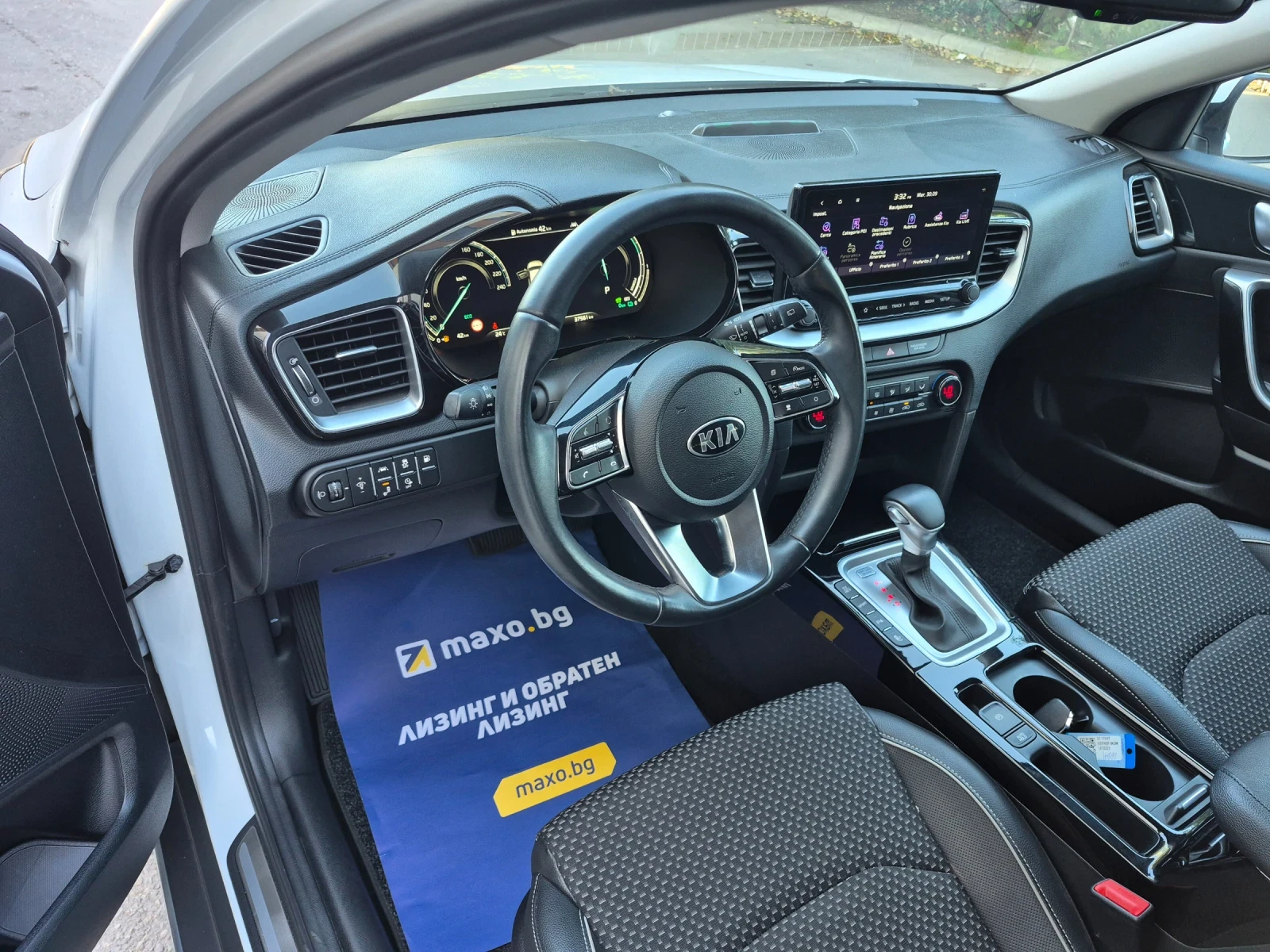 Kia XCeed КОЛАТА Е НОВА  37000  PLUG-IN   ХИБРИД    , снимка 11 - Автомобили и джипове - 56295814