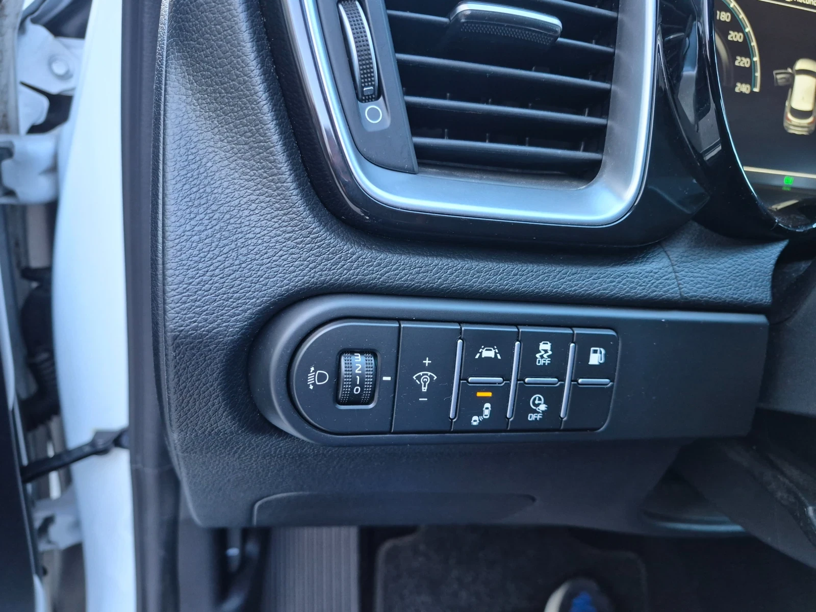 Kia XCeed КОЛАТА Е НОВА  37000  PLUG-IN   ХИБРИД    , снимка 13 - Автомобили и джипове - 56295814