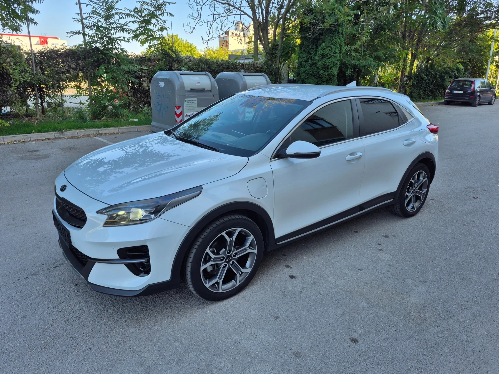 Kia XCeed КОЛАТА Е НОВА  37000  PLUG-IN   ХИБРИД    , снимка 4 - Автомобили и джипове - 56295814