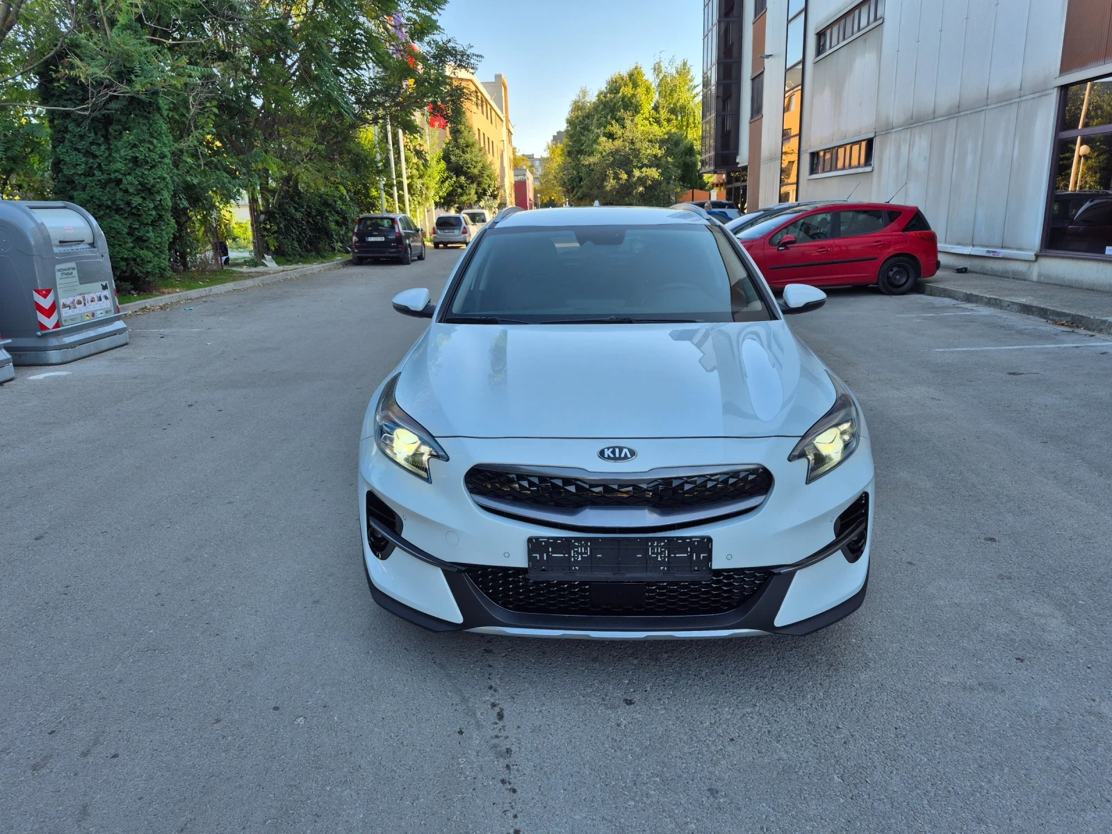 Kia XCeed КОЛАТА Е НОВА  37000  PLUG-IN   ХИБРИД    