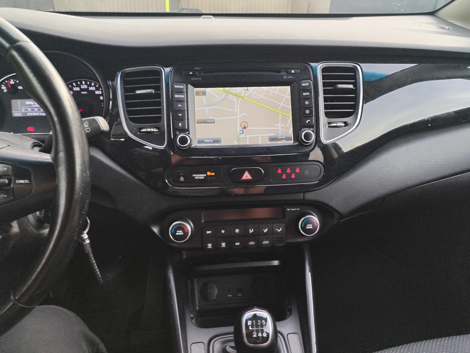 Kia Carens 1.6 GDI/камера/6+ 1 места , снимка 10 - Автомобили и джипове - 56415430