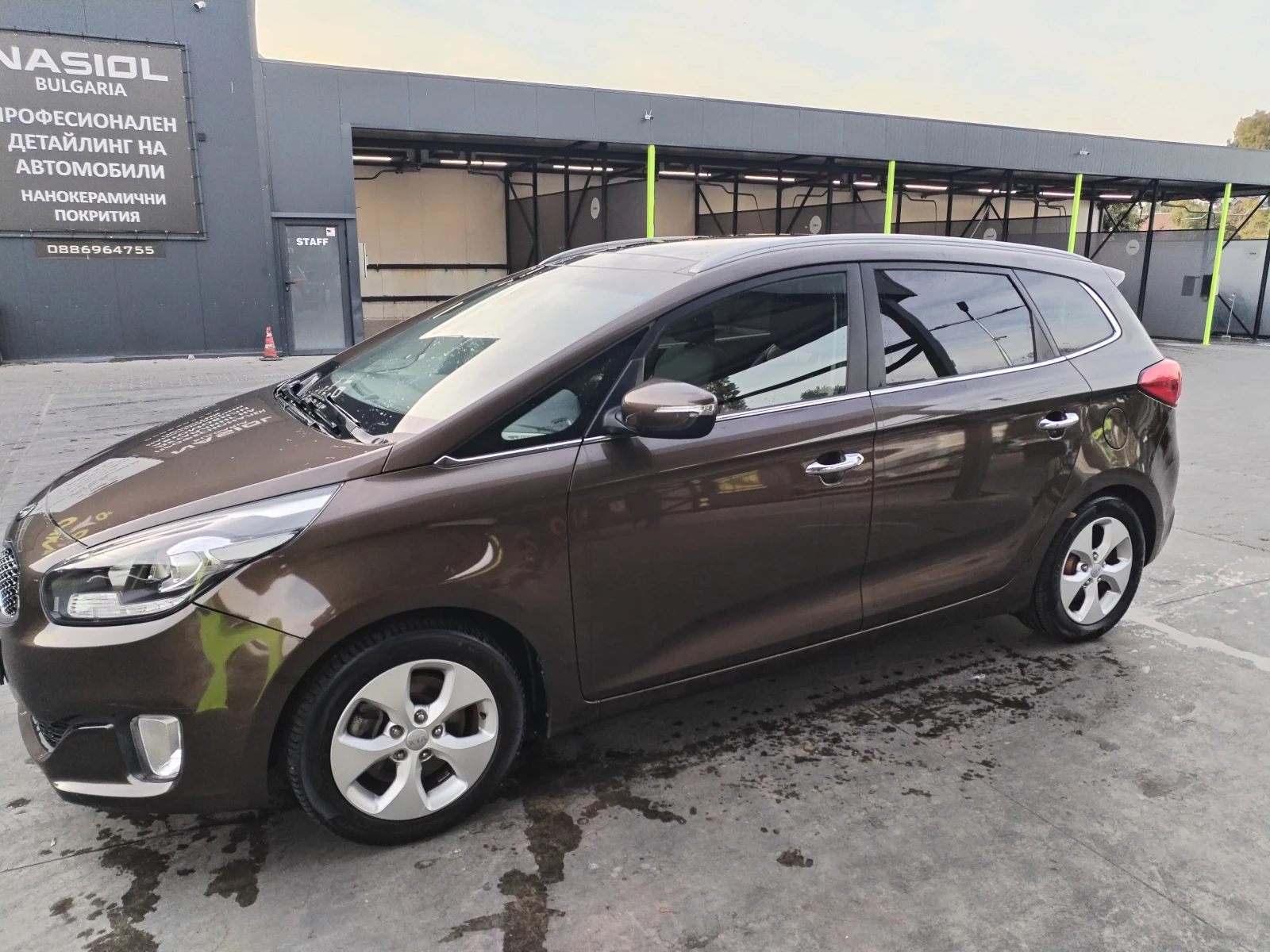 Kia Carens 1.6 GDI/камера/6+ 1 места , снимка 4 - Автомобили и джипове - 56415430
