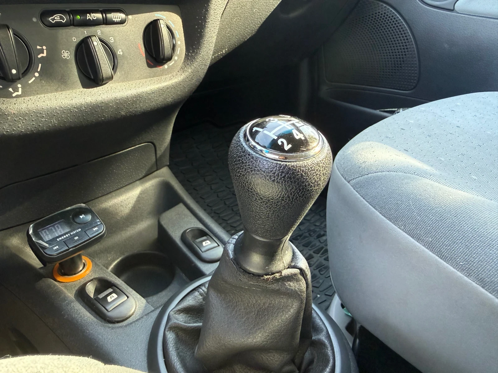 Citroen C3, снимка 8 - Автомобили и джипове - 56651820