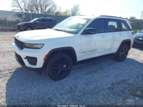 Jeep Grand cherokee 2023 ALTITUDE 4X4 * КЛИП НА МОТОРА* * АВТО КРЕДИТ* - 53500 лв. - 21112032 2