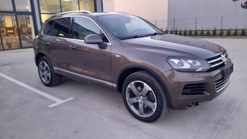 VW Touareg 3.0 TSI-ХИБРИД, снимка 7 - Автомобили и джипове - 45502679