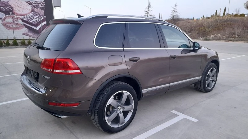 VW Touareg 3.0 TSI-ХИБРИД, снимка 6 - Автомобили и джипове - 45502679