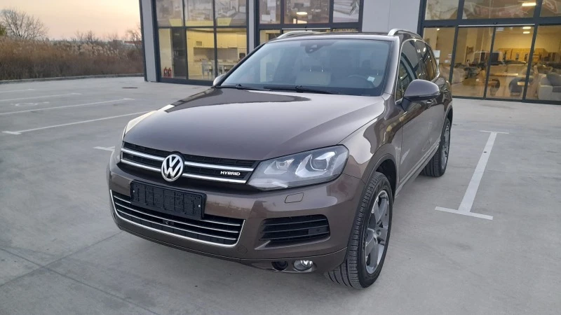 VW Touareg 3.0 TSI-ХИБРИД, снимка 1 - Автомобили и джипове - 45502679