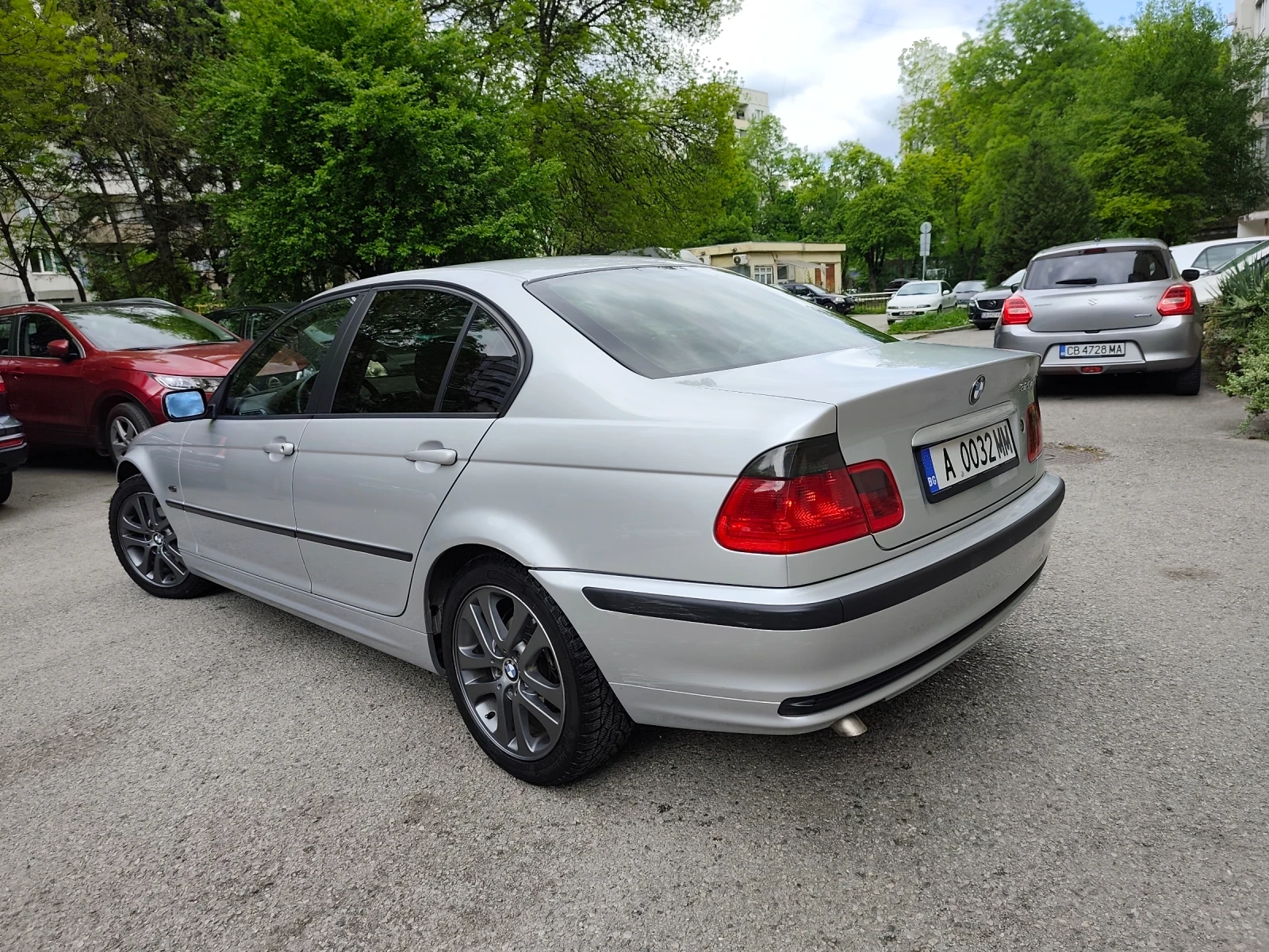 BMW 320 2.0D * КЛИМАТРОНИК* !ТОП, снимка 3 - Автомобили и джипове - 54161807