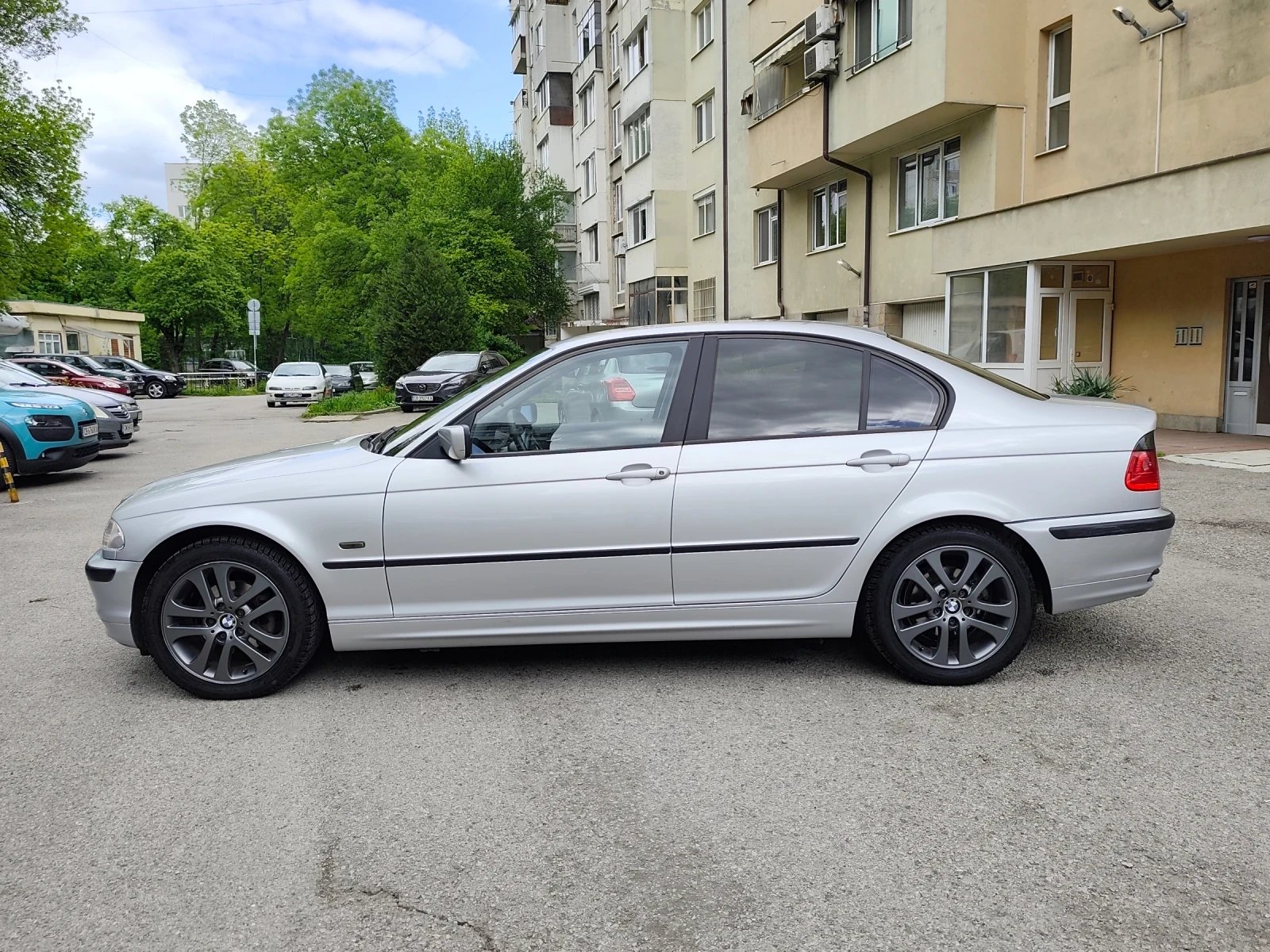 BMW 320 2.0D * КЛИМАТРОНИК* !ТОП, снимка 2 - Автомобили и джипове - 54161807