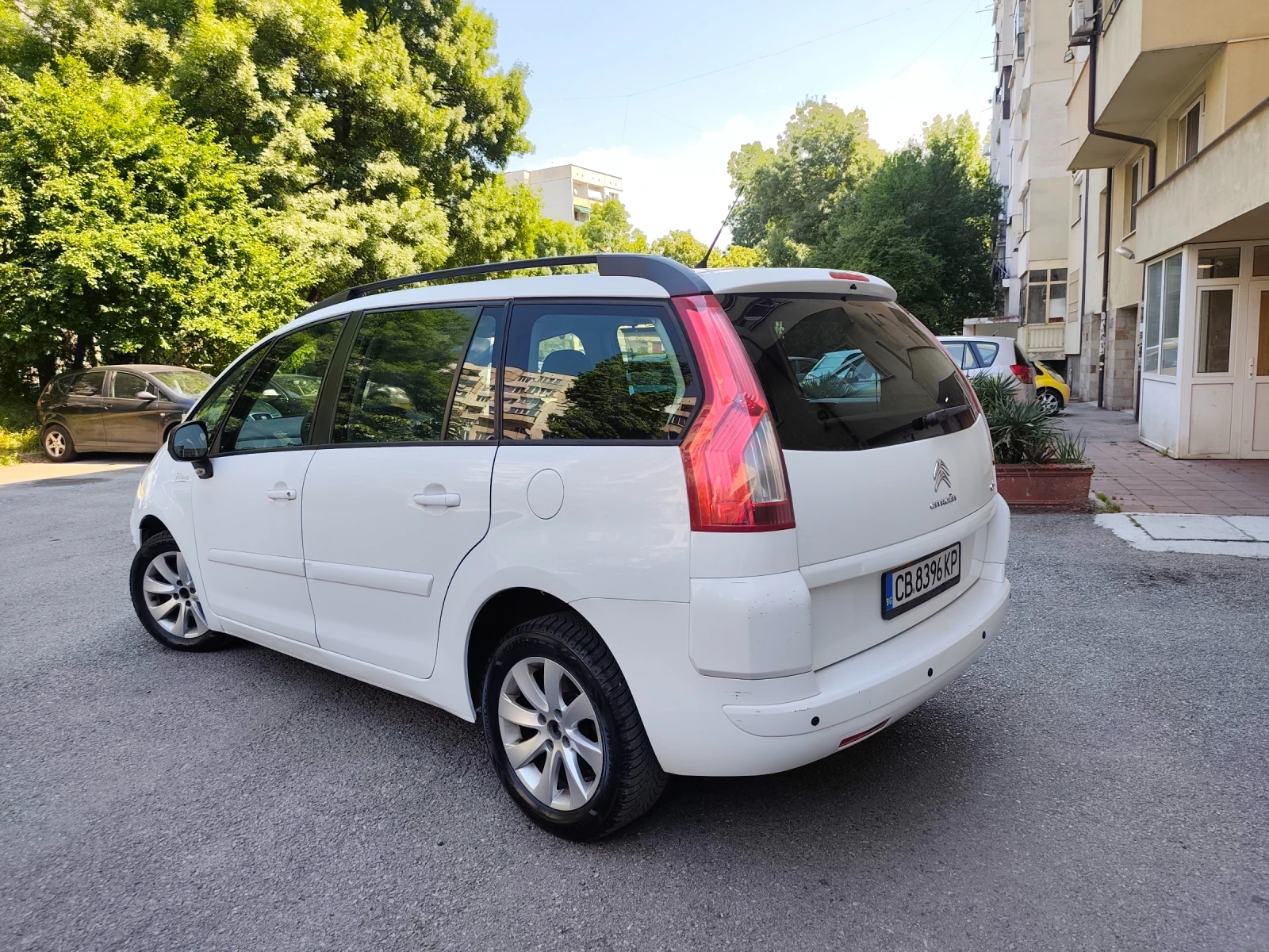 Citroen Grand C4 Picasso 1.6 HDI Facelift! 7МЕСТА !АВТОМАТИK!! * !ТОП, снимка 3 - Автомобили и джипове - 54911649