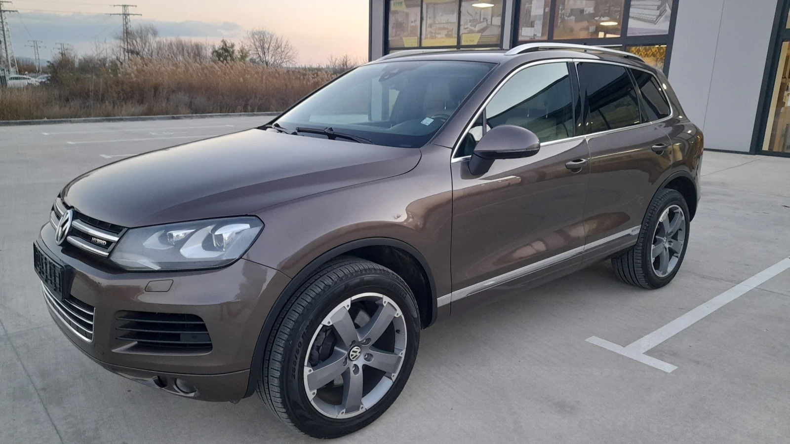 VW Touareg 3.0 TSI-ХИБРИД - изображение 2