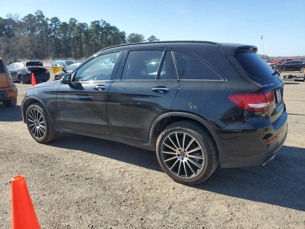 Mercedes-Benz GLC 300 4MATIC BURMESTER* KEYLESS* ПОДГРЕВ* МЪРТВА ТОЧКА*  - изображение 4