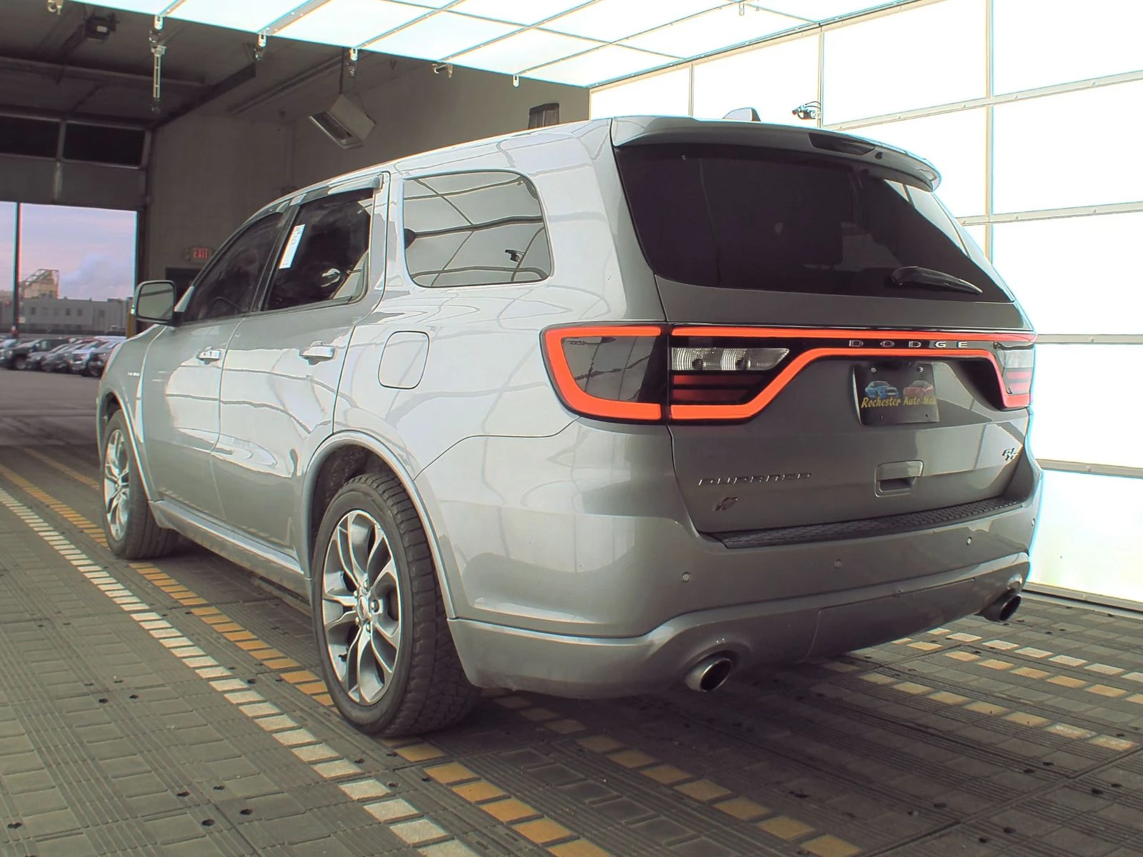 Dodge Durango R/T* 5.7 HEMI* AWD* 8ZF* Подгрев* Обдух* Камера*  - изображение 5