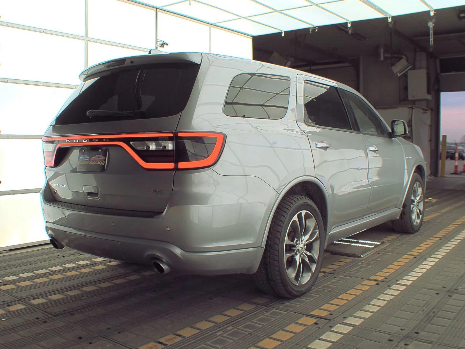 Dodge Durango R/T* 5.7 HEMI* AWD* 8ZF* Подгрев* Обдух* Камера*  - изображение 2