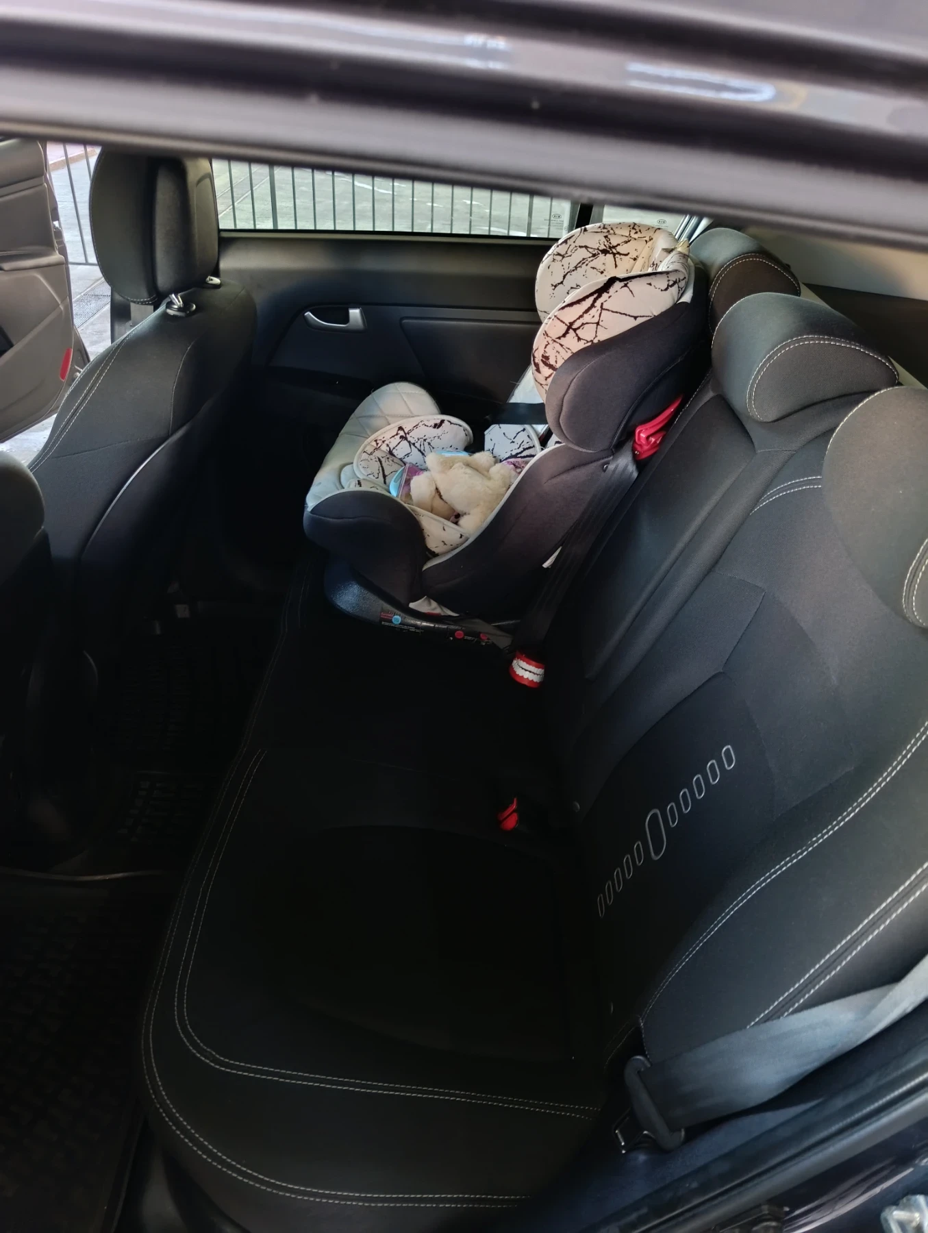 Kia Sportage 1.6 GDI, снимка 7 - Автомобили и джипове - 54898573