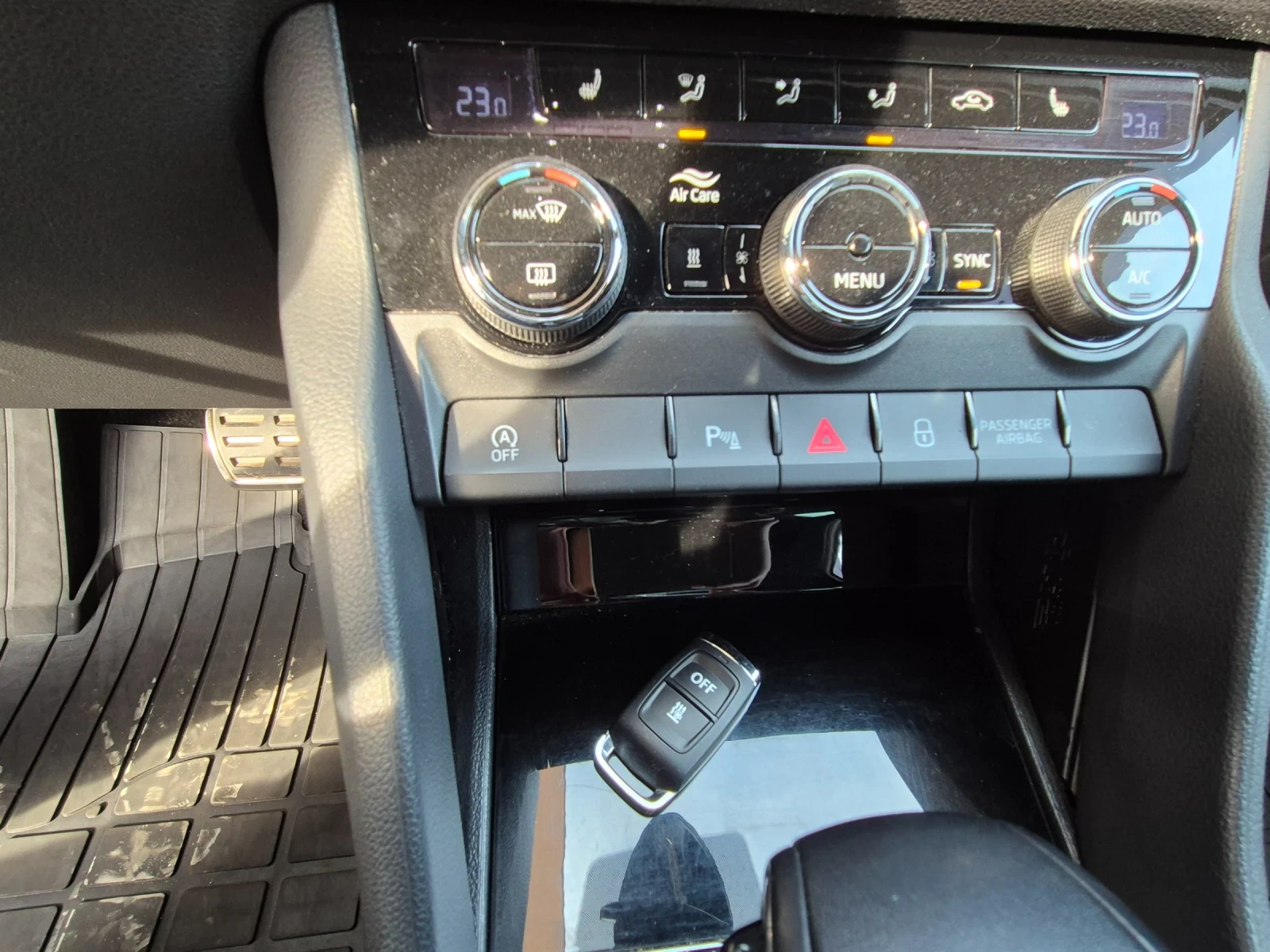Skoda Kodiaq 2.0 TDI Vrs, 4x4, ACC, DCC, снимка 9 - Автомобили и джипове - 55491651