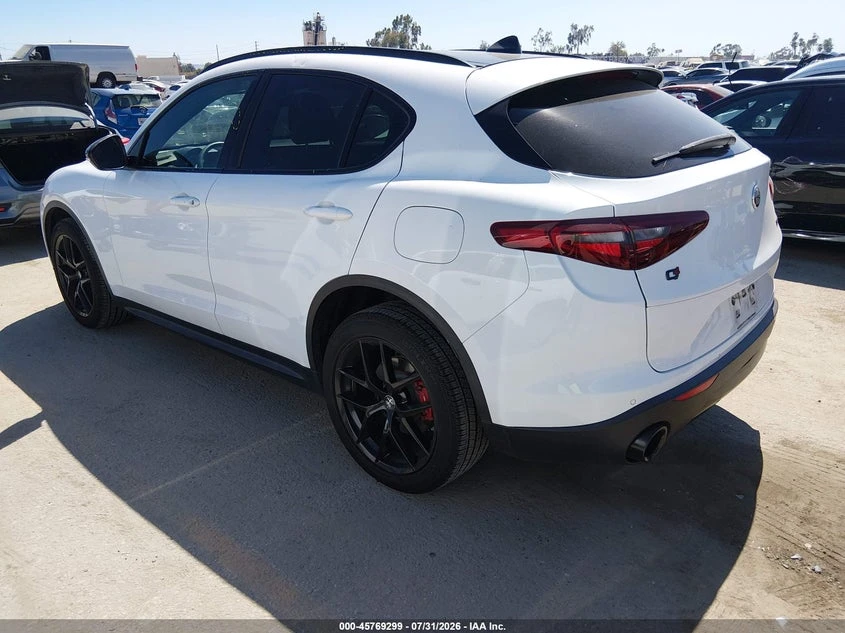 Alfa Romeo Stelvio 2.0l Ti Sport Awd, снимка 3 - Автомобили и джипове - 55591580